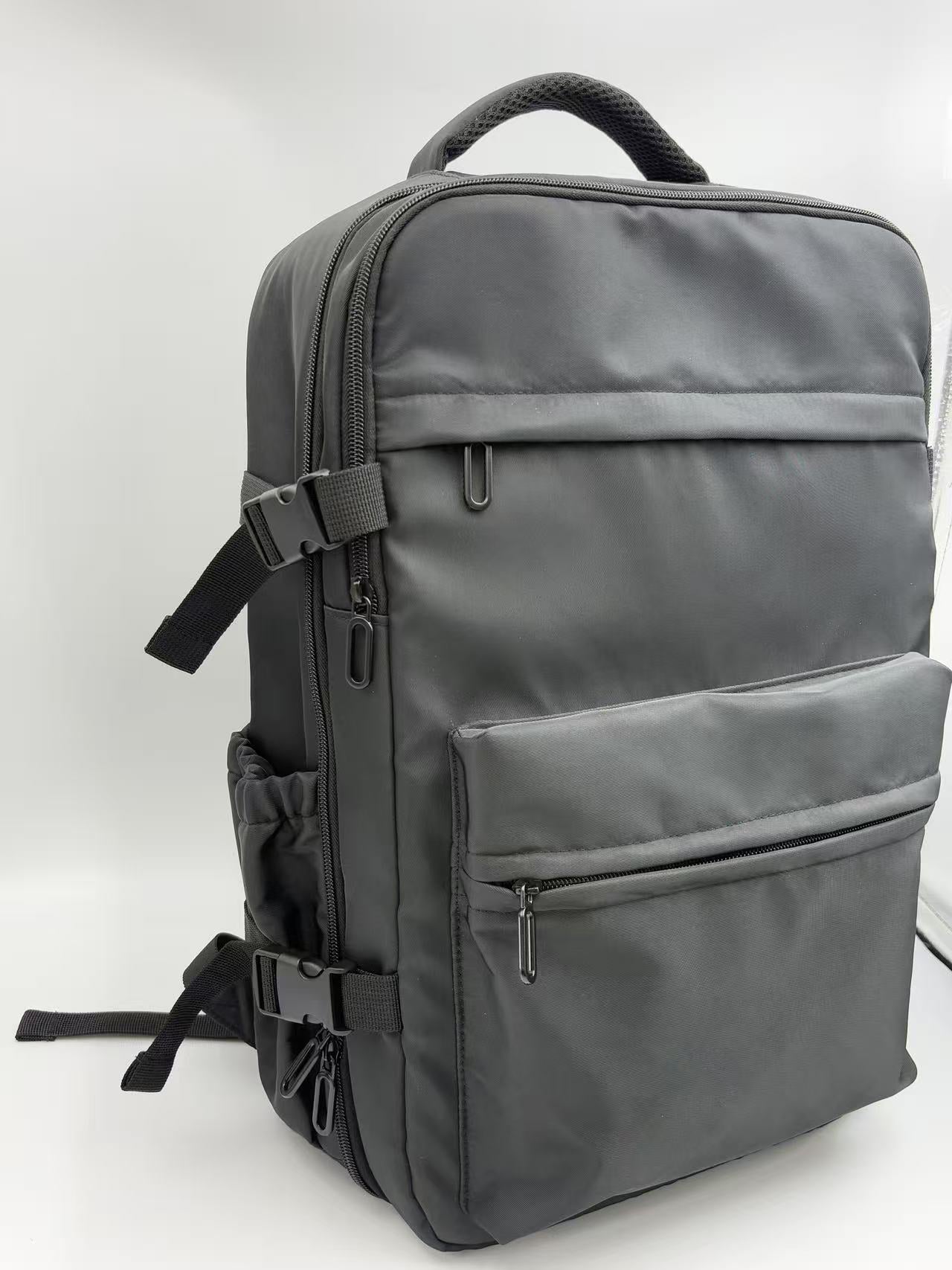 Travel Backpack with vacuum pump